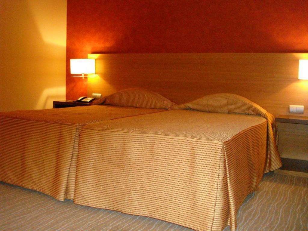 Hotel Lusitania Congress & Spa Гуарда Номер фото